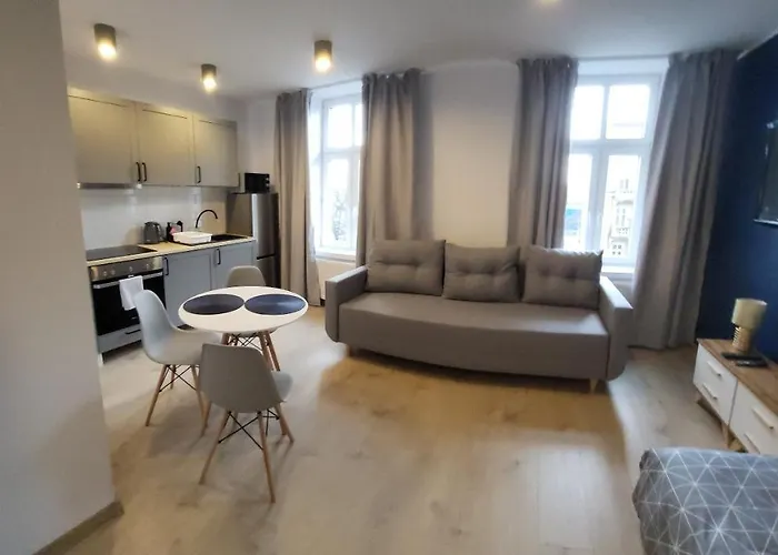 - Ii شقة فندقية